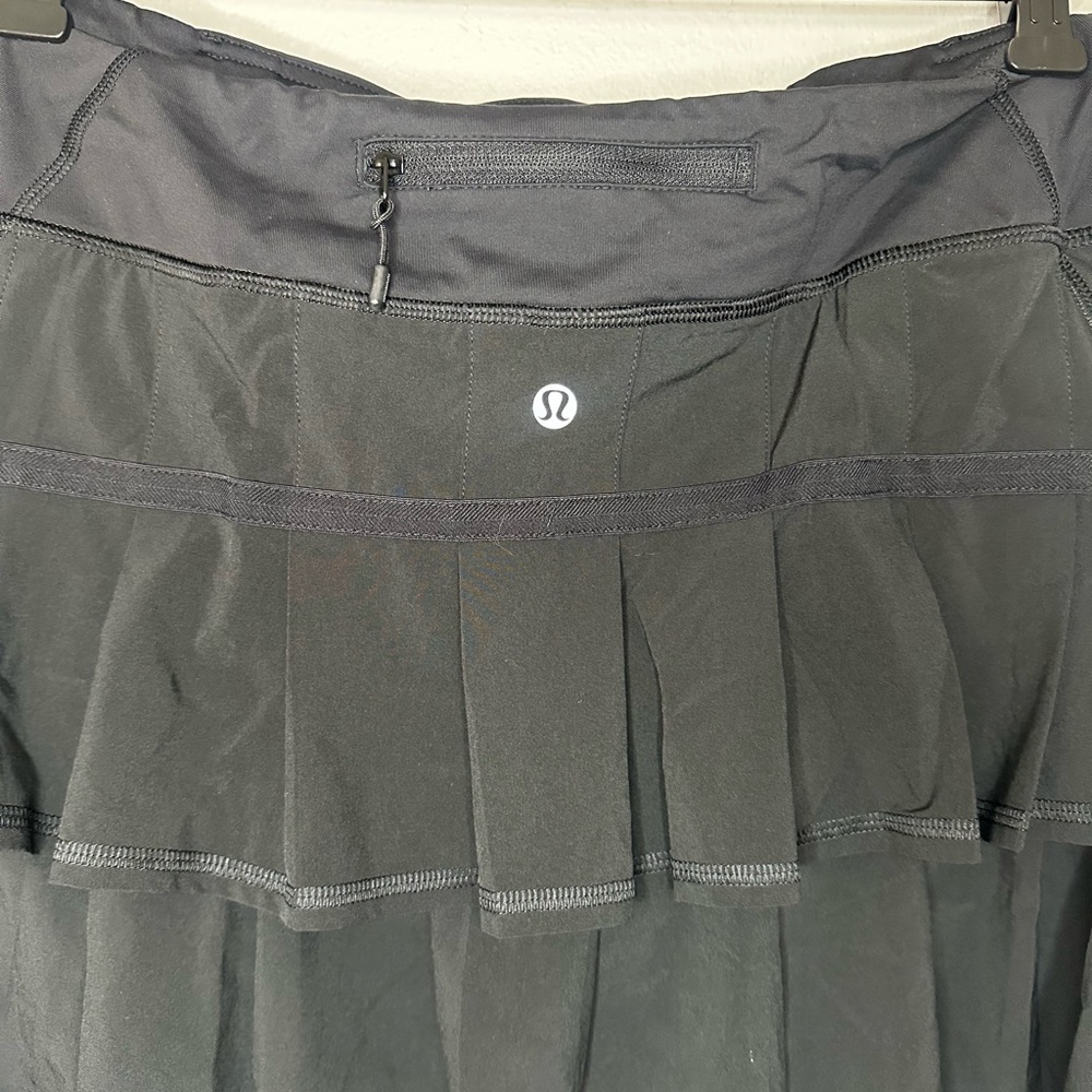 lululemon athletica Black Mini Skirt 8 Tall - Picture 4 of 7